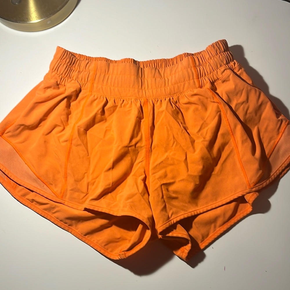 Lululemon hotty hot shorts size 4